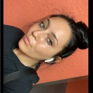 Meet your Posher, Nichole